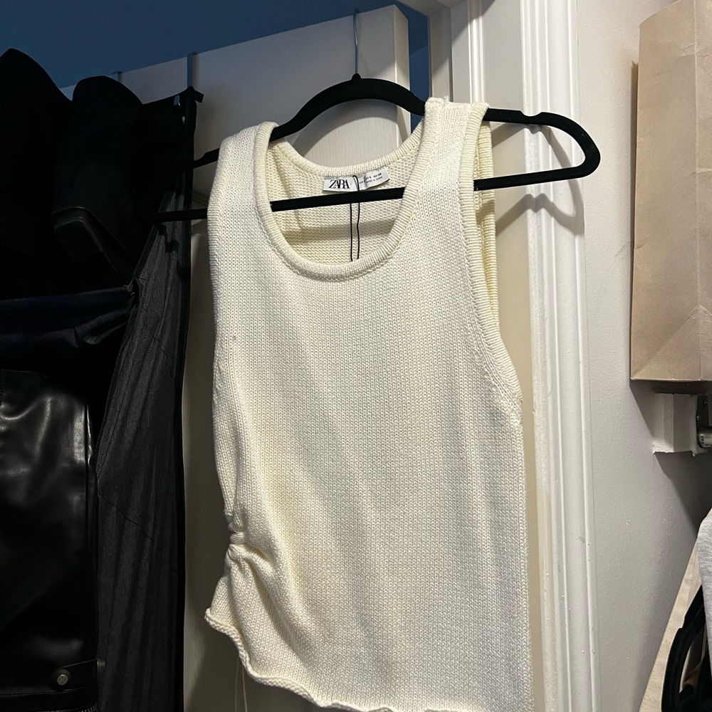 Zara Cream Ribbed Fitted Sleeveless Tank Top